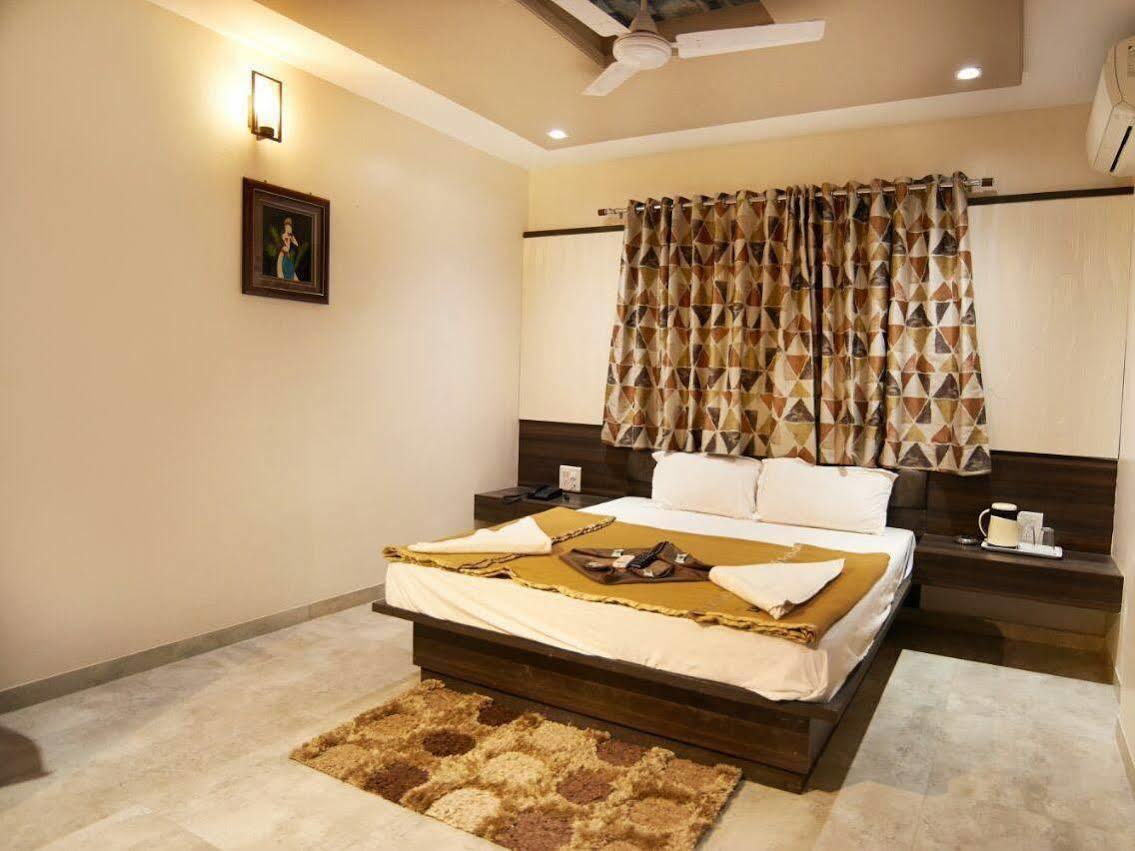 Hotel Sai Suraj Park Shirdi Exterior foto